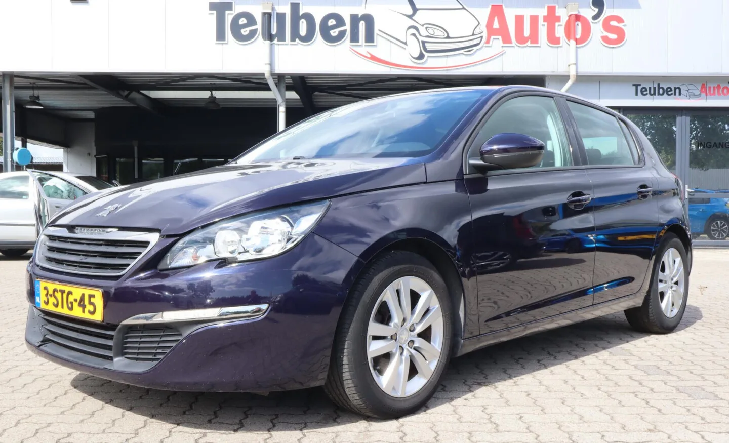 Peugeot 308 (2013) — foto 1