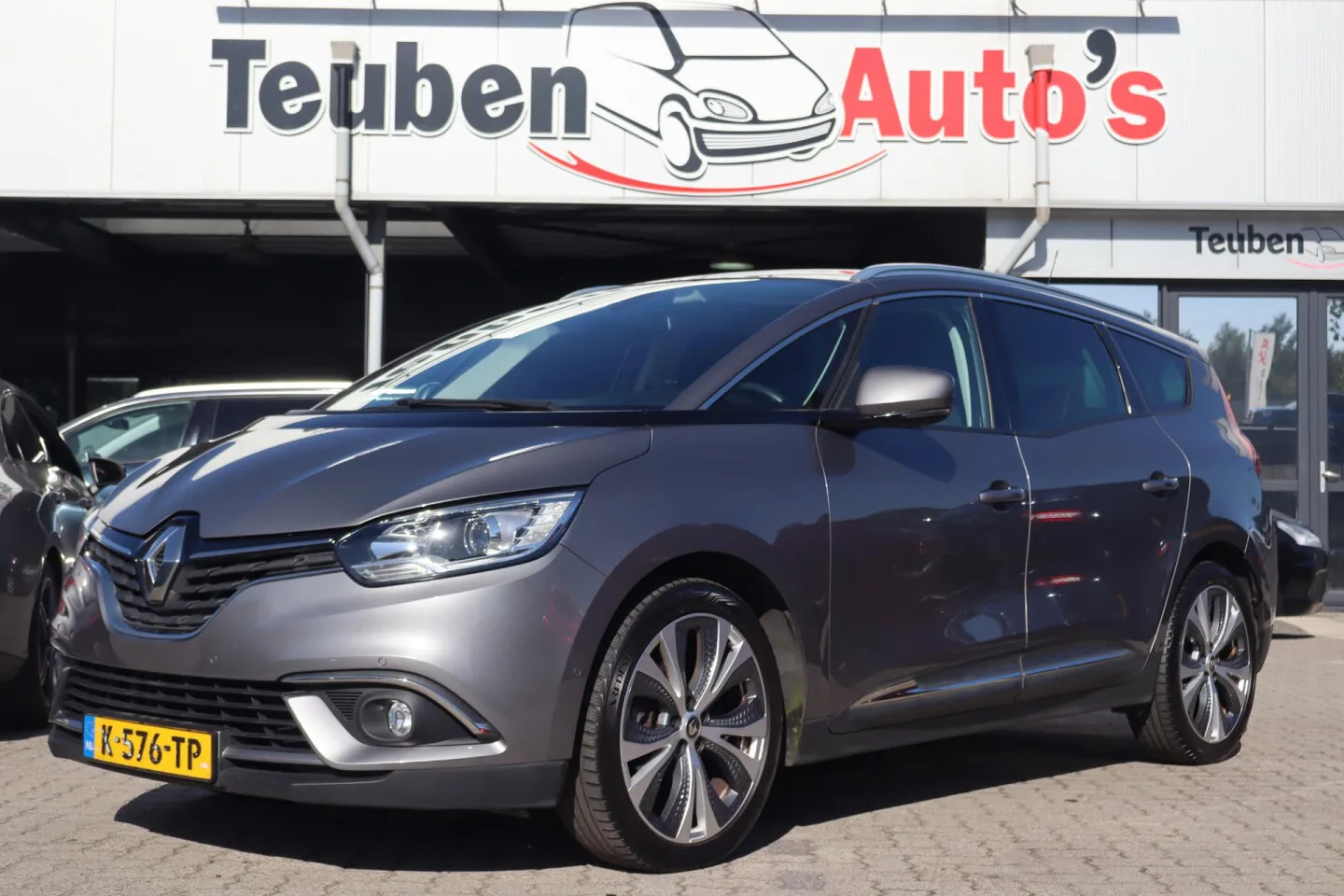 Renault Grand Scénic (2017) — foto 1