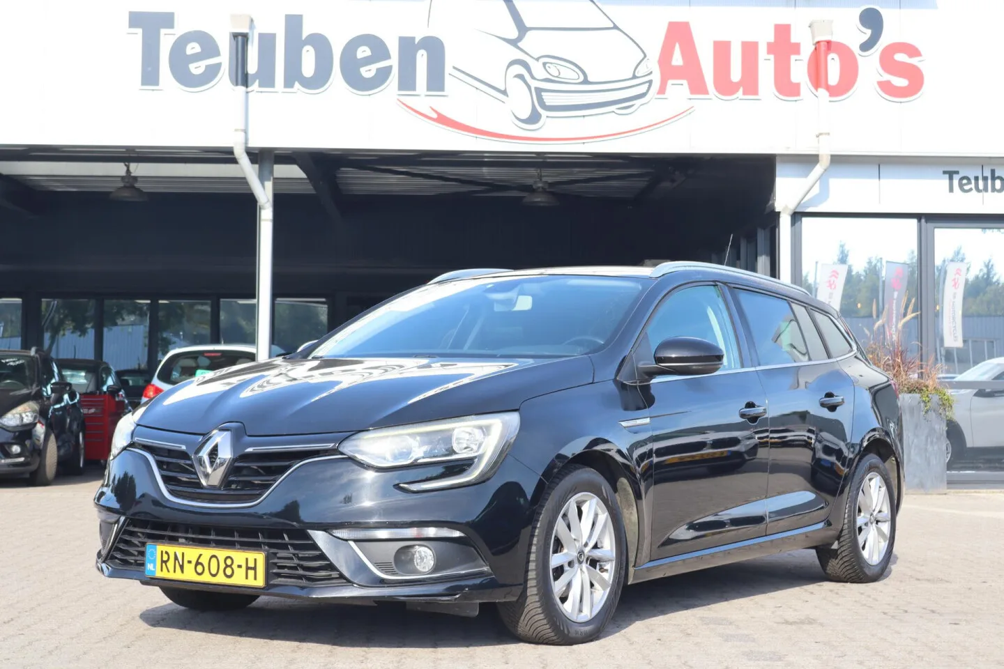 Renault Mégane (2017) — foto 1