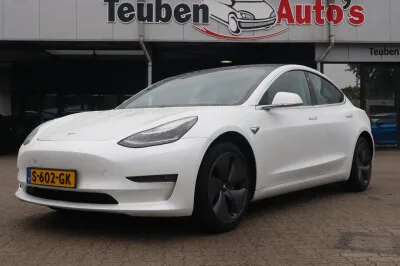 Tesla Model 3 (2020) — foto 1
