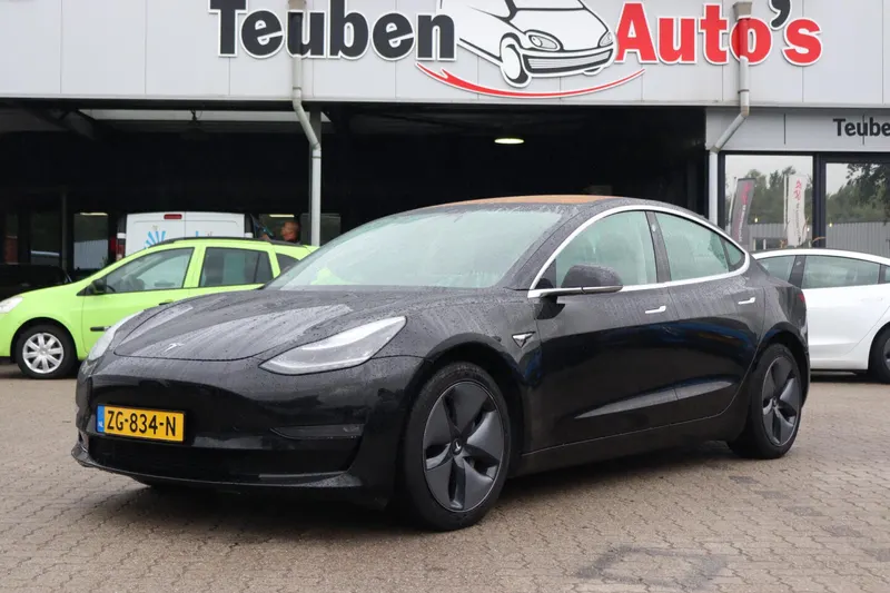 Tesla Model 3 (2019)
