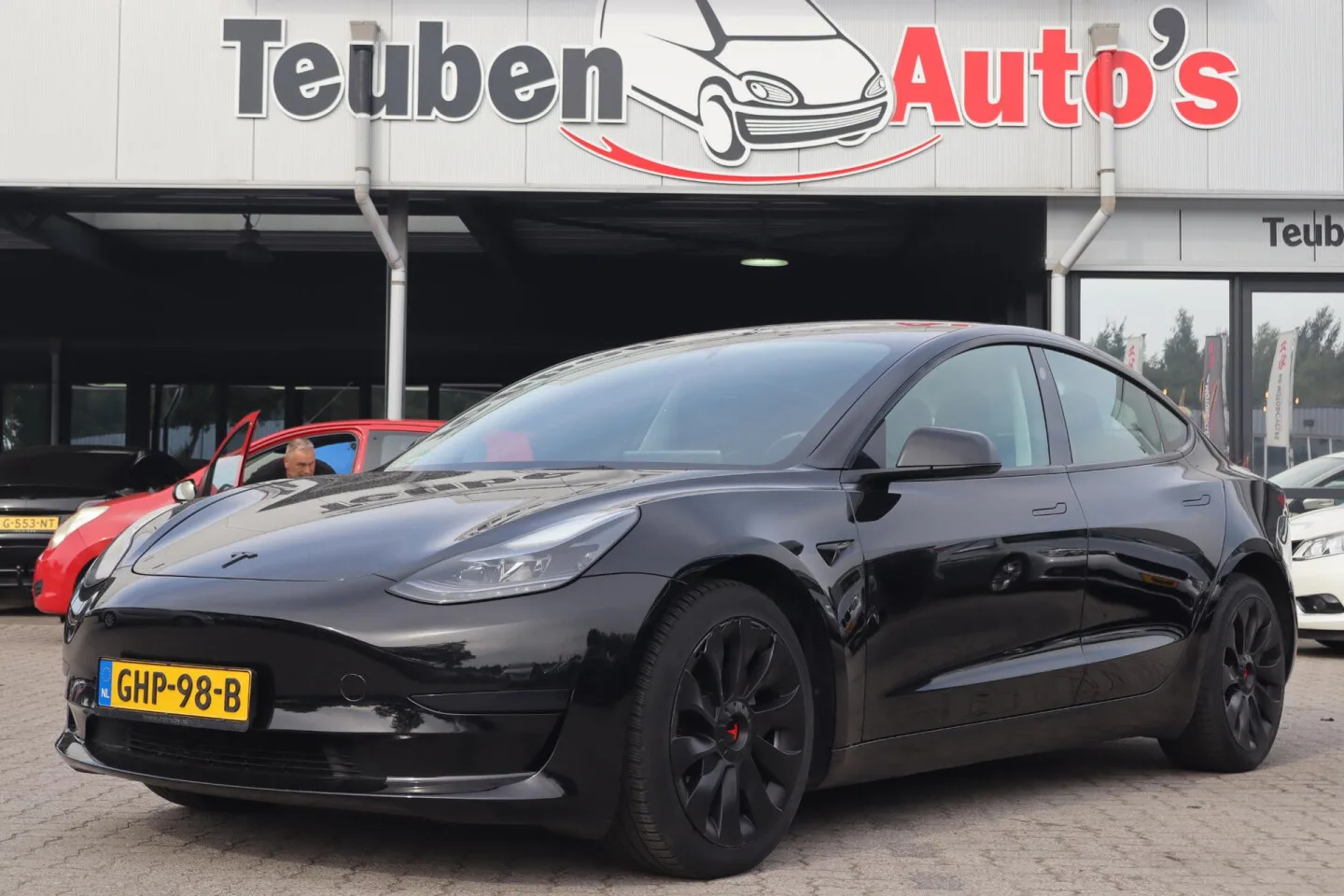 Tesla Model 3 (2023) — foto 1