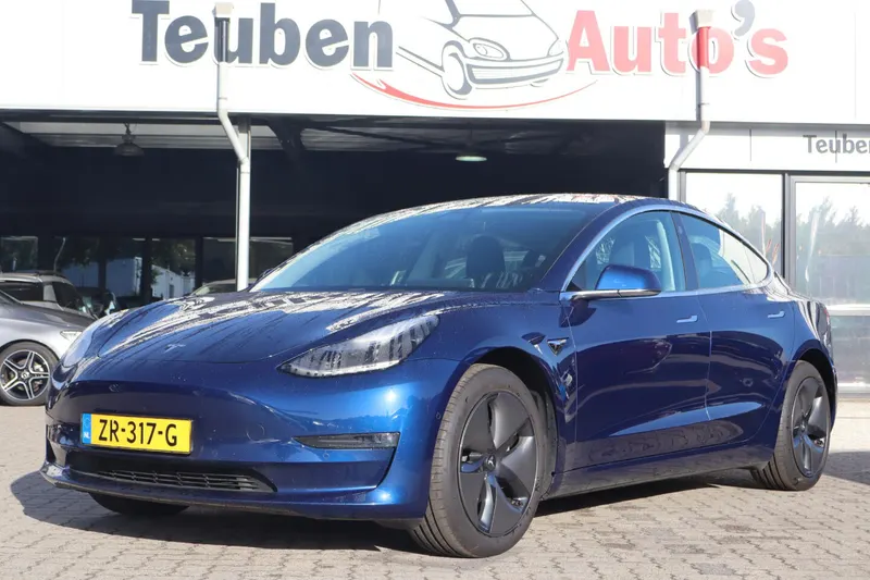 Tesla Model 3 (2019)