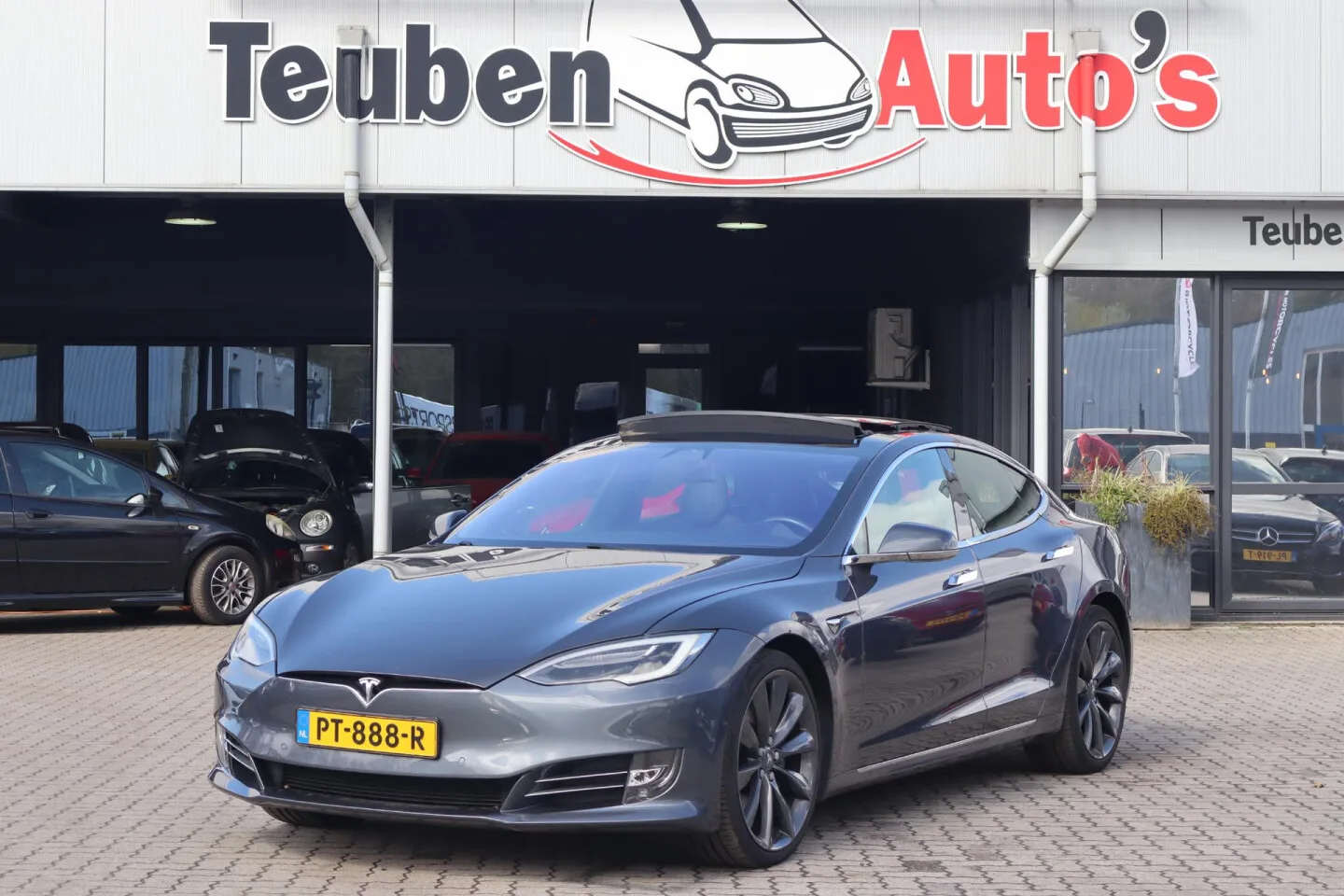 Tesla Model S (2017) — foto 1