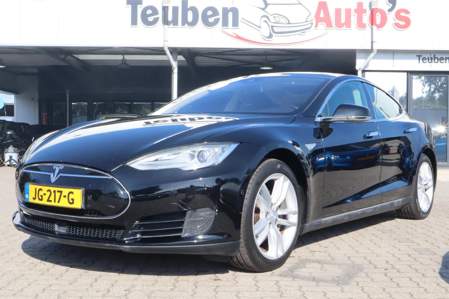 Tesla Model S (2016) — foto 1