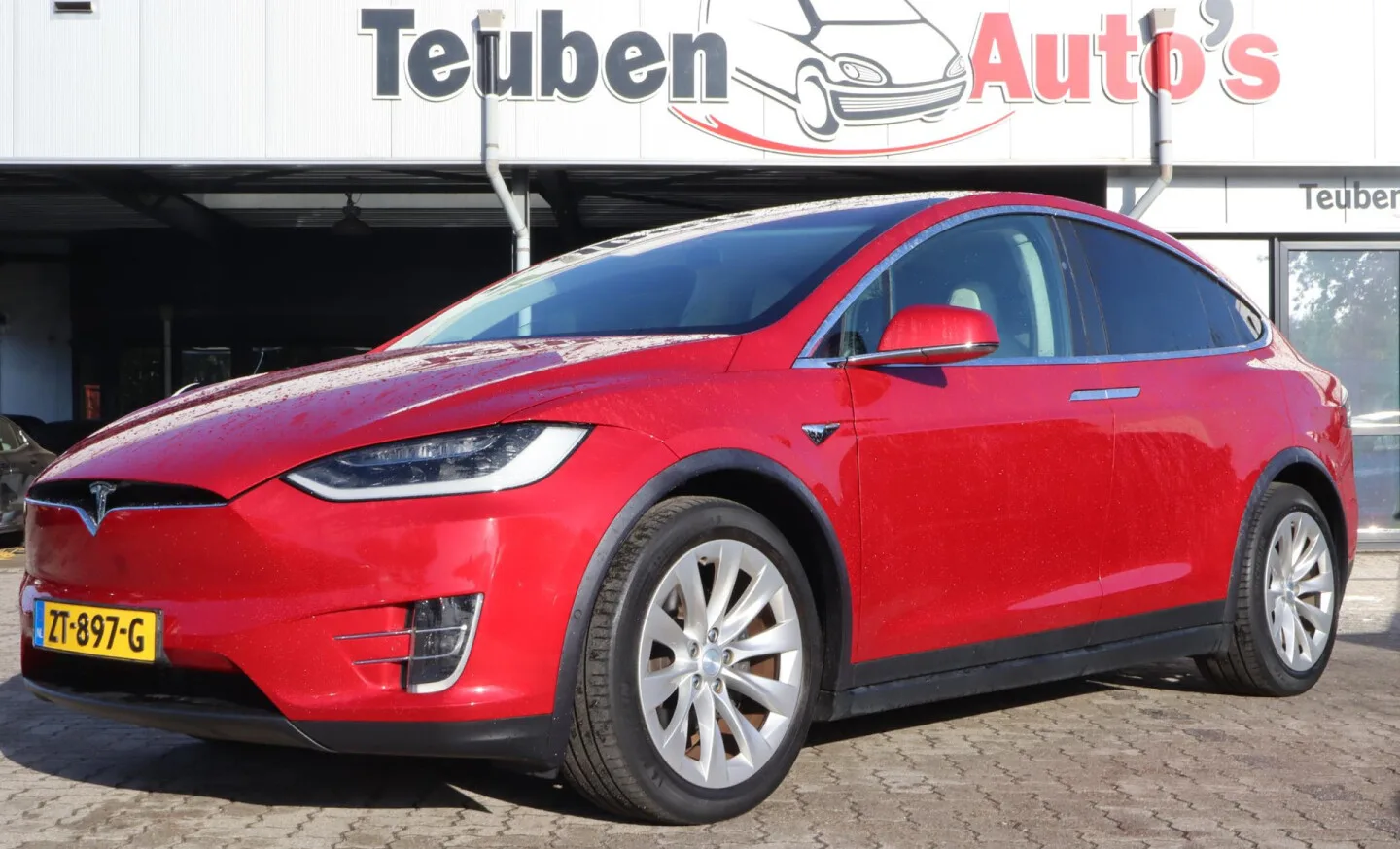 Tesla Model X (2019) — foto 1