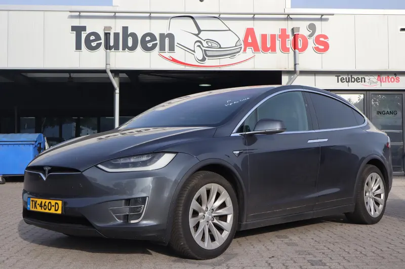 Tesla Model X (2018)