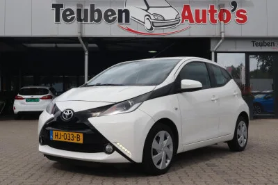 Toyota Aygo (2015) — foto 1
