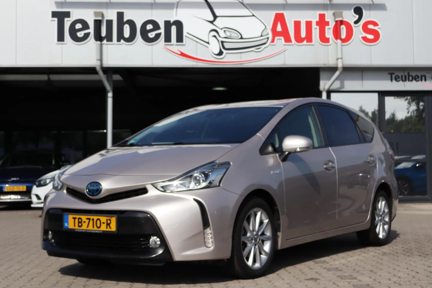 Toyota Prius (2018) — foto 1