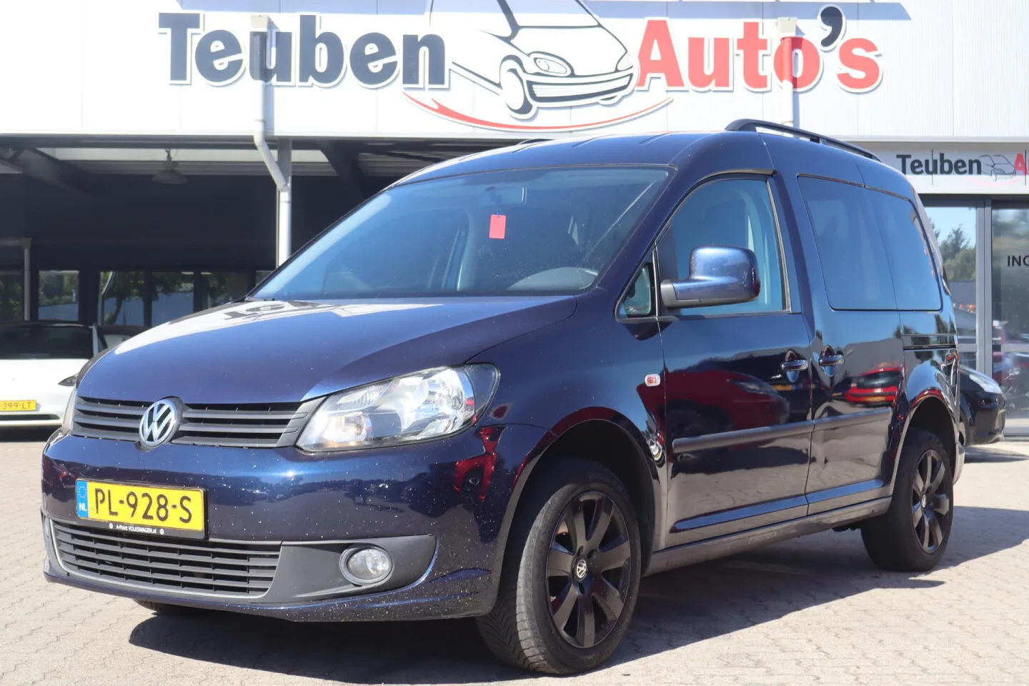Volkswagen Caddy (2011) — foto 1