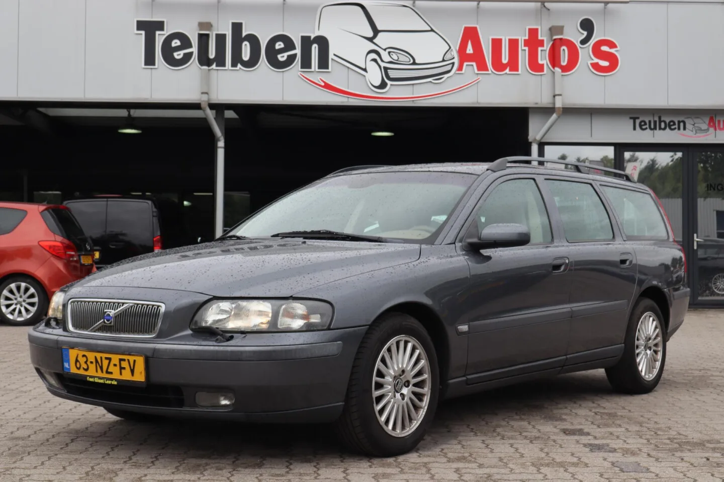Volvo V70 (2004) — foto 1