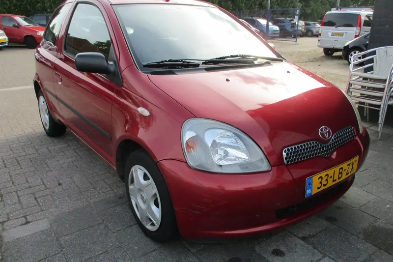 Toyota Yaris (2002)