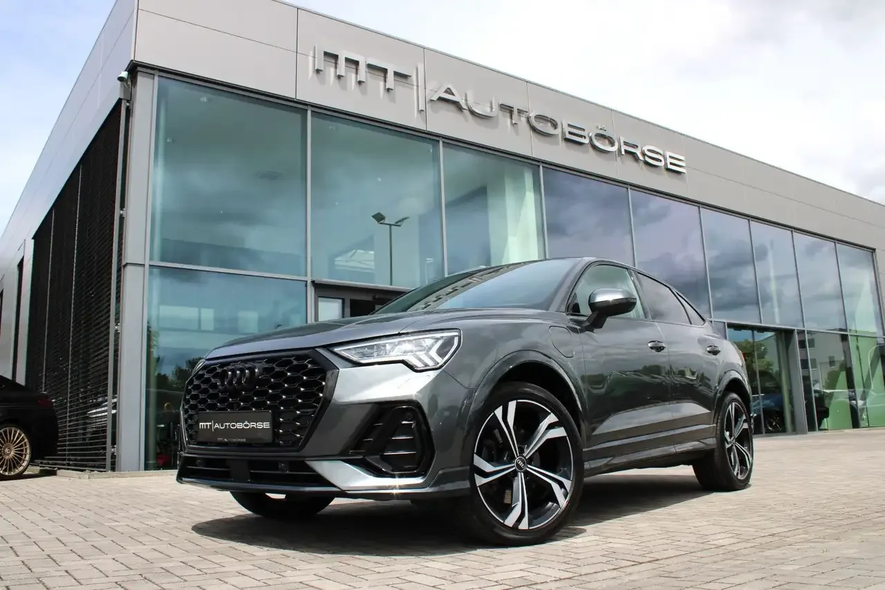 Audi Q3 (2021) — foto 1