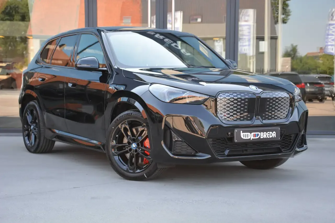 BMW iX1 (2024) — foto 1