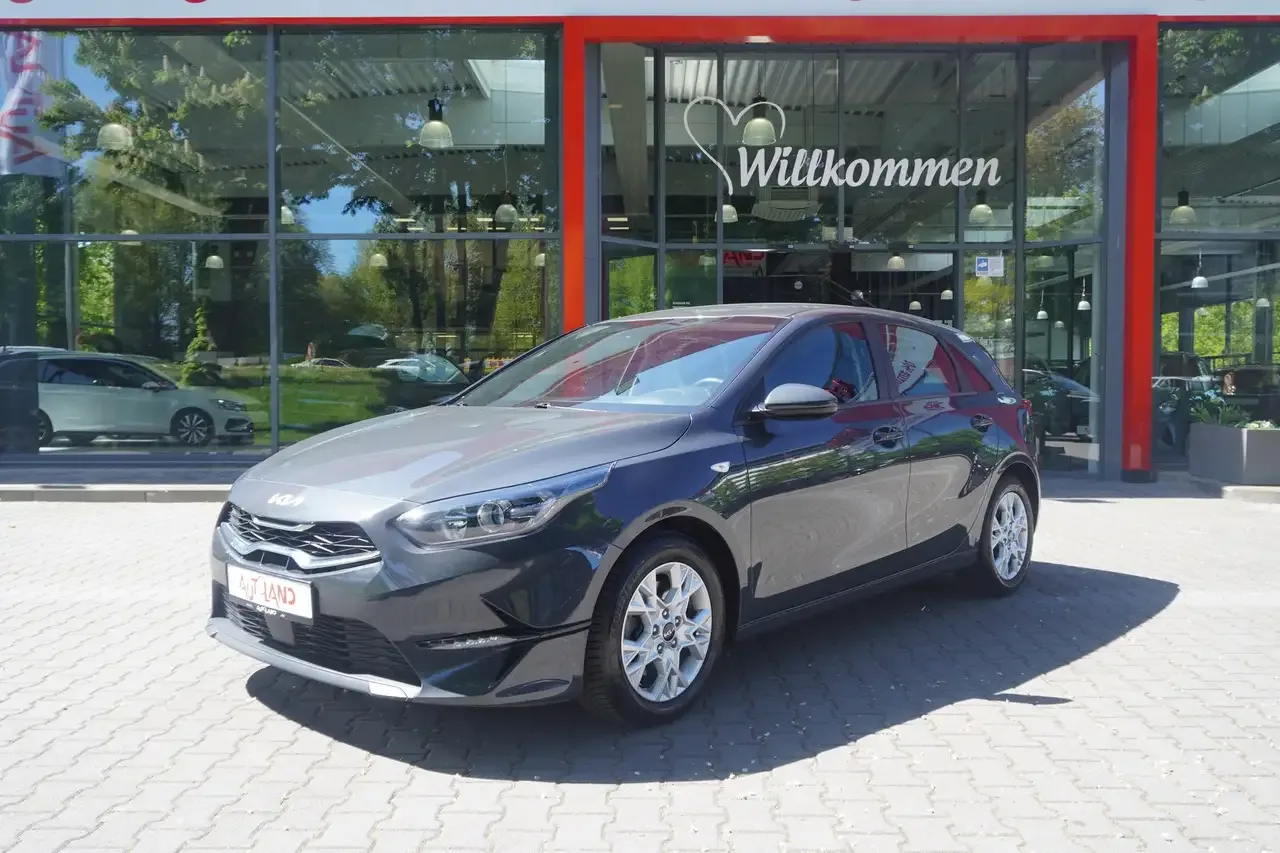 Kia Ceed (2022) — foto 1