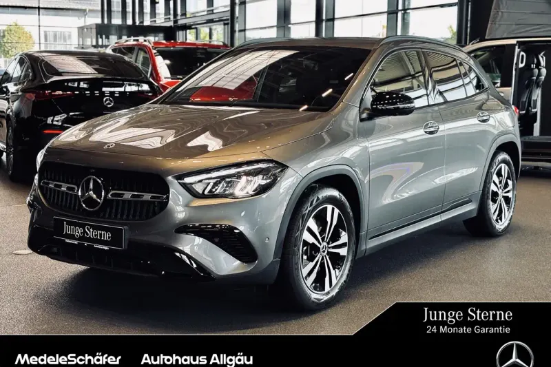 Mercedes-Benz GLA (2026)