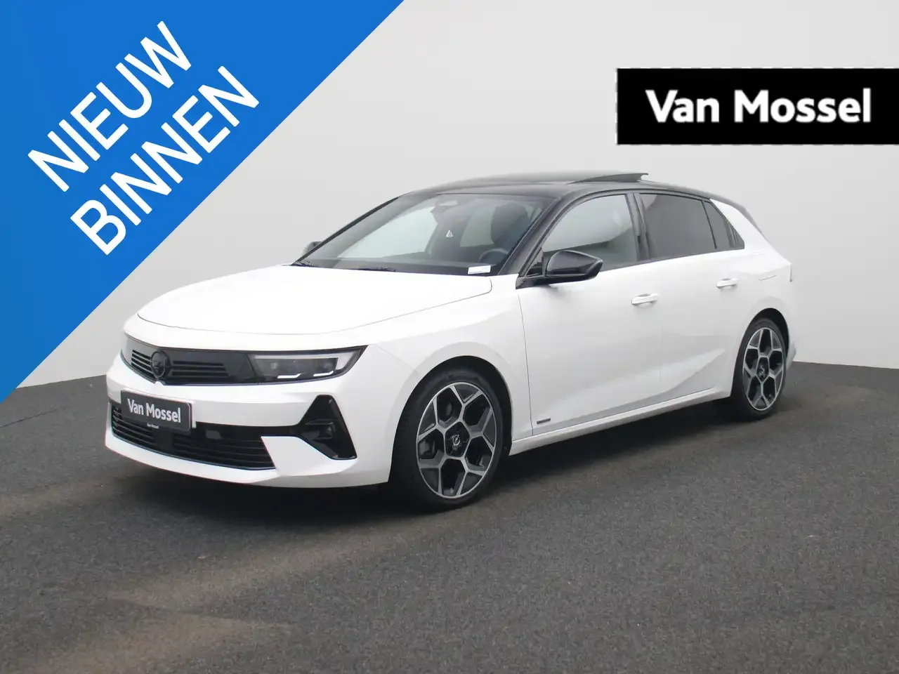 Opel Astra (2022) — foto 1