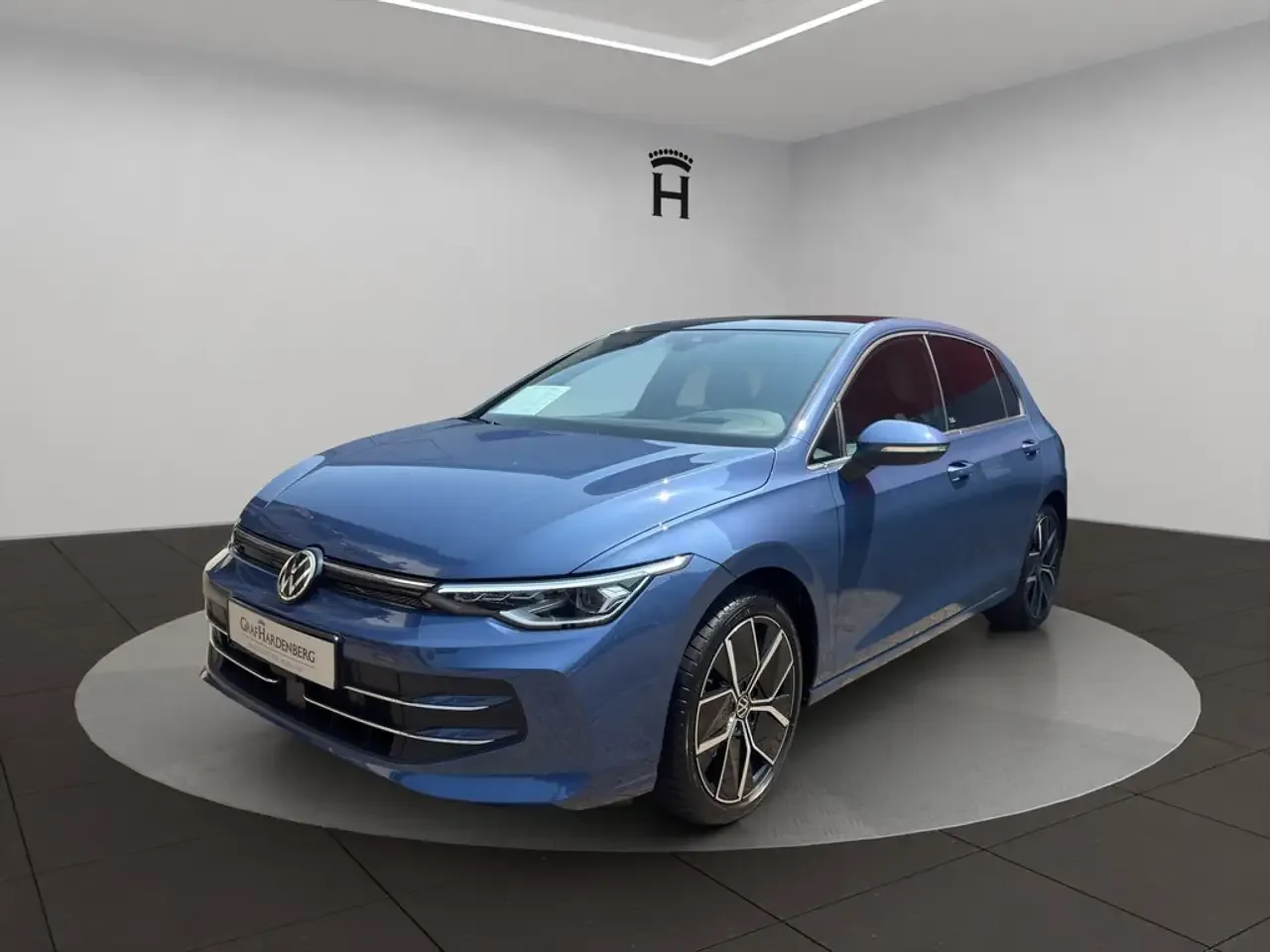 Volkswagen Golf (2024) — foto 1