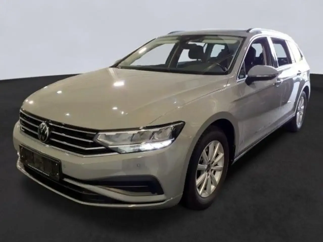 Volkswagen Passat (2023) — foto 1