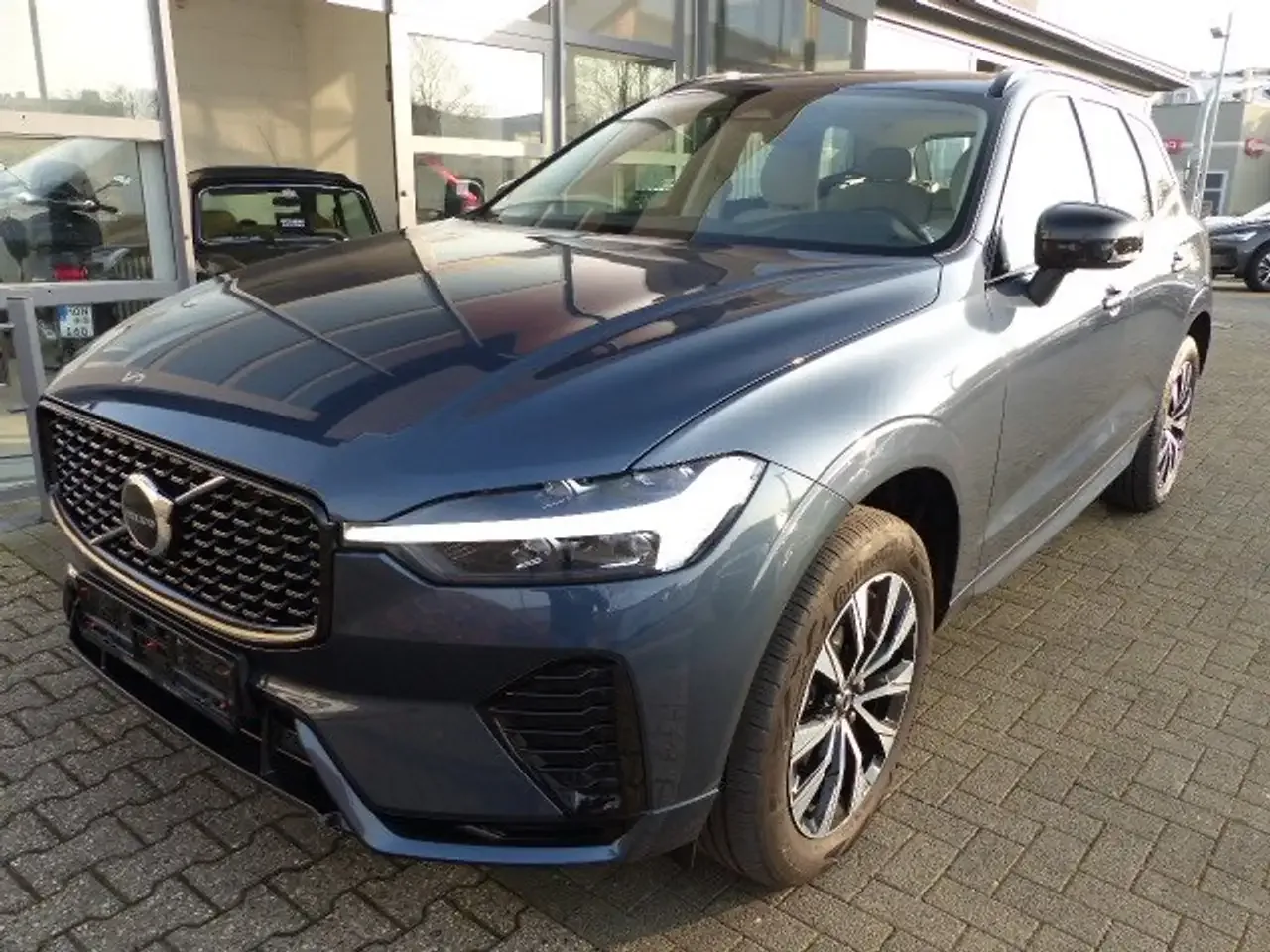 Volvo XC60 (2023) — foto 1