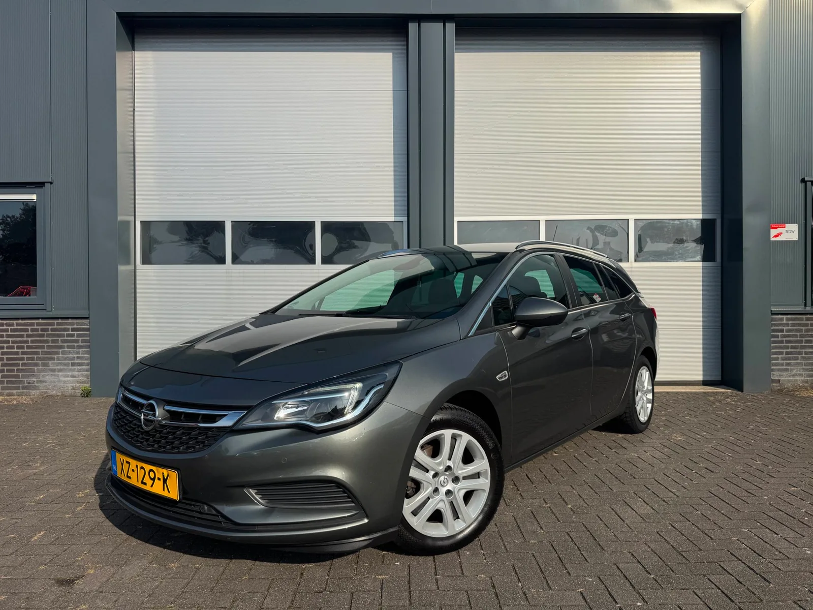Opel Astra (2019) — foto 1