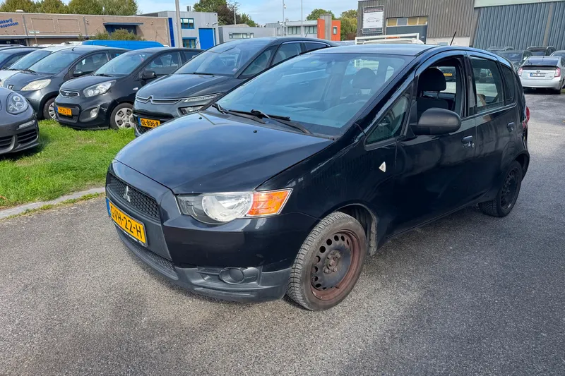 Mitsubishi Colt (2009)
