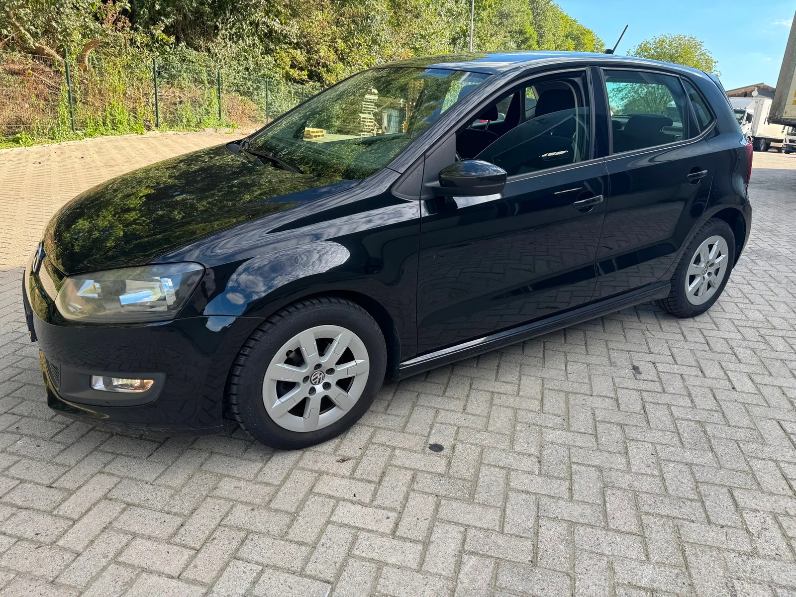 Volkswagen Polo (2012) — foto 1