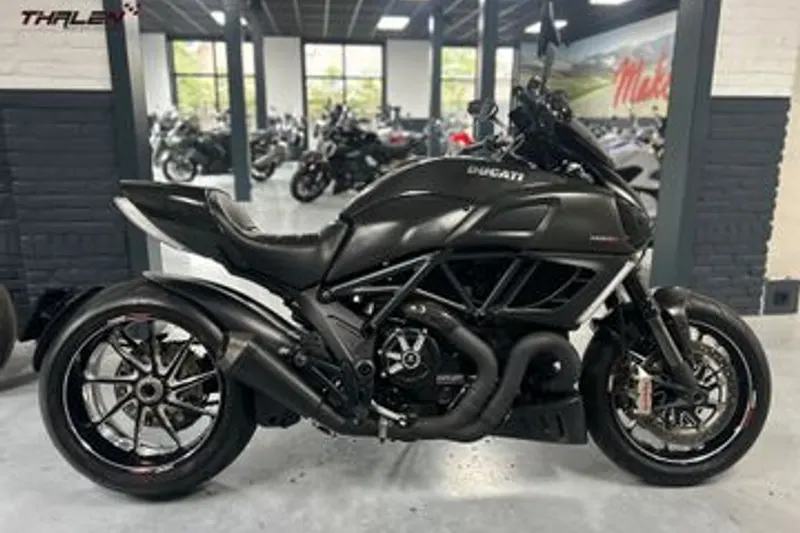 Ducati Diavel (2012)
