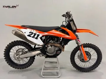 KTM 450 SX-F (2017) — foto 1