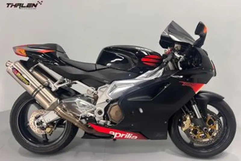 Aprilia RSV 1000 R (2005)