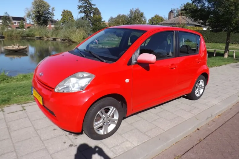 Daihatsu Sirion (2005)