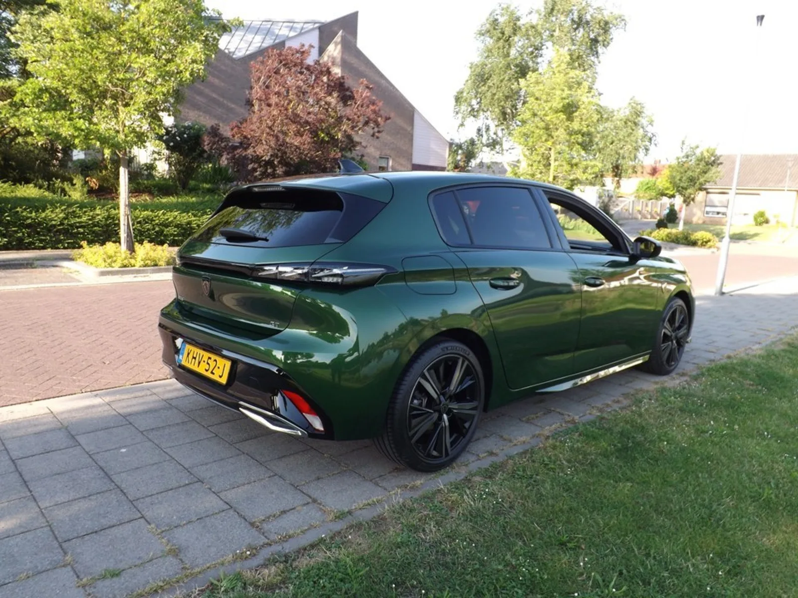 Peugeot 308 (2022) — foto 1