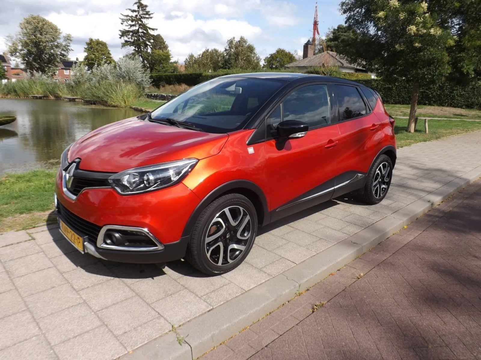 Renault Captur (2014) — foto 1
