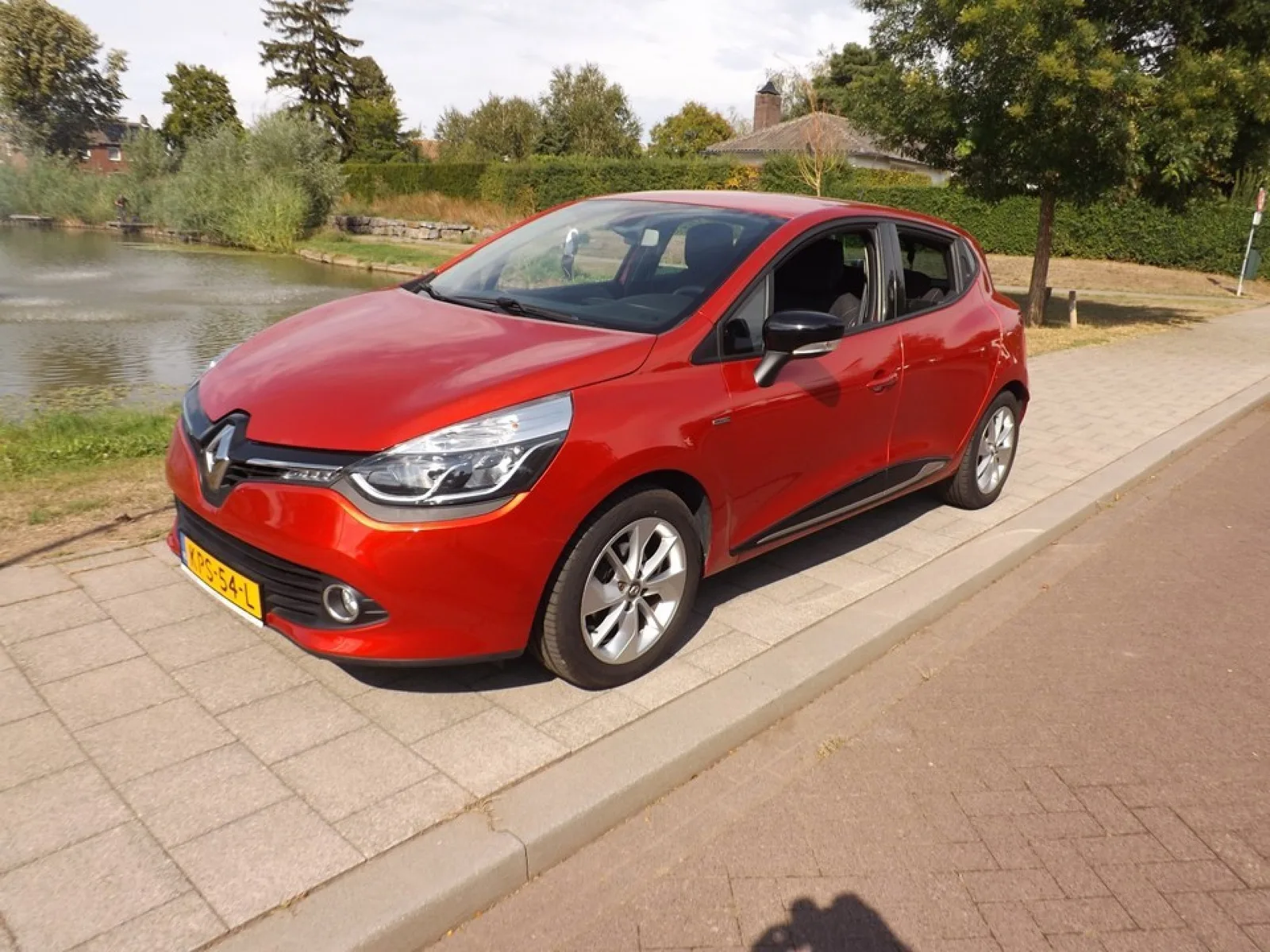 Renault Clio (2016) — foto 1