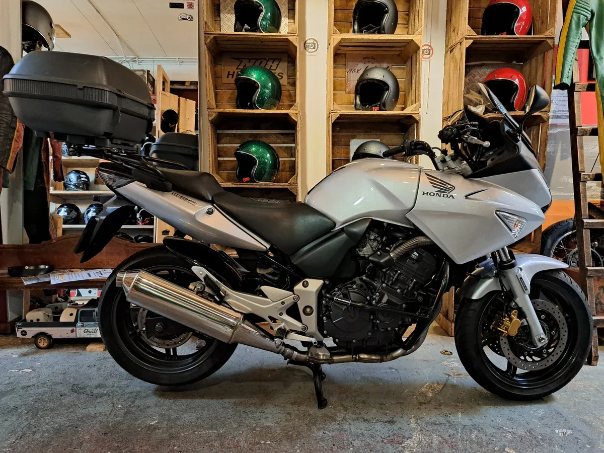 Honda CBF600SA (2004) — foto 1