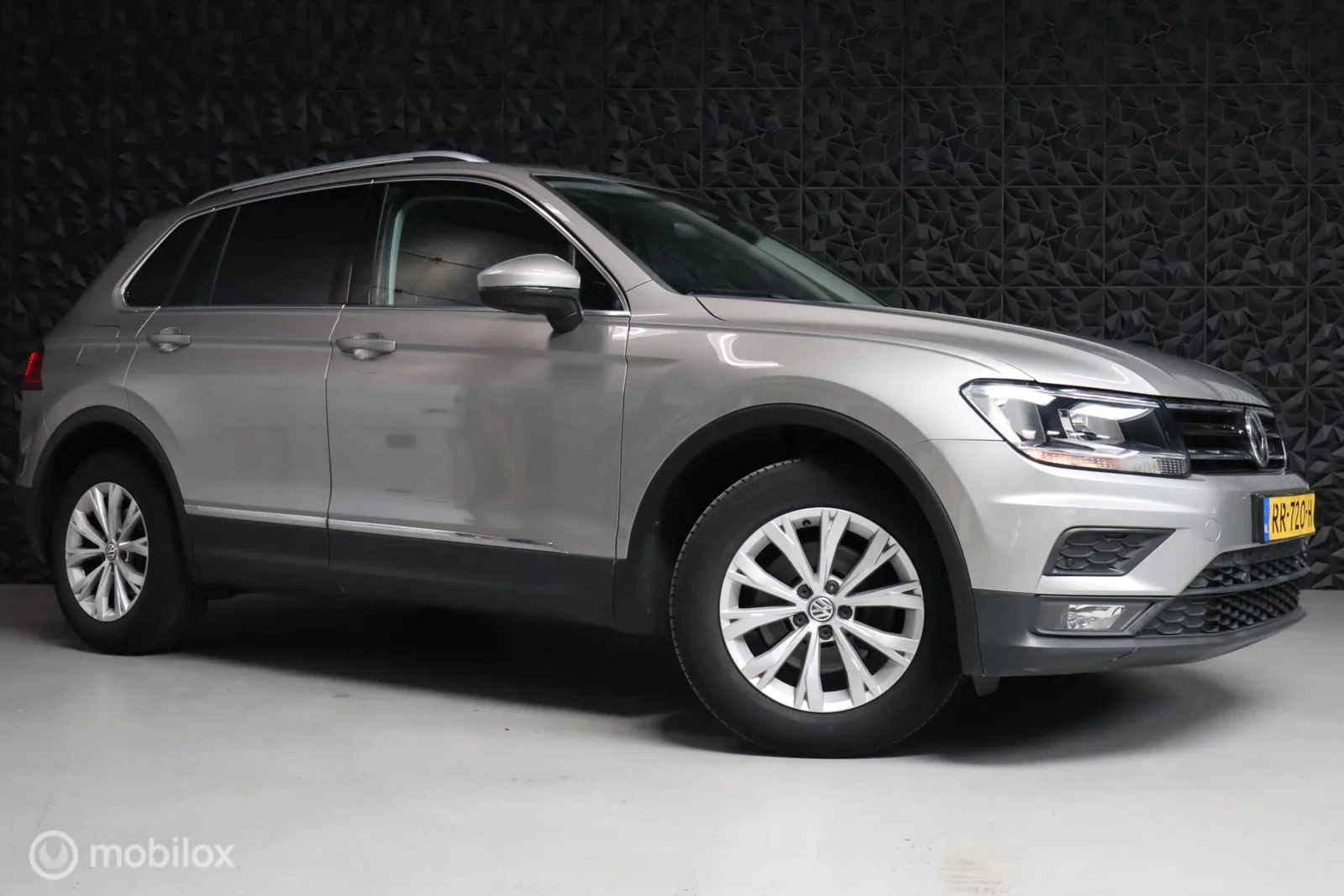 Volkswagen Tiguan (2018) — foto 1
