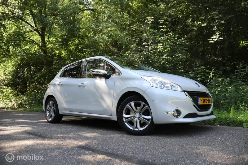 Peugeot 208 (2014)