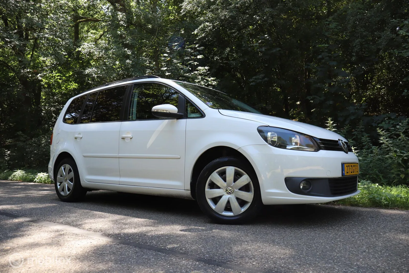 Volkswagen Touran (2012) — foto 1