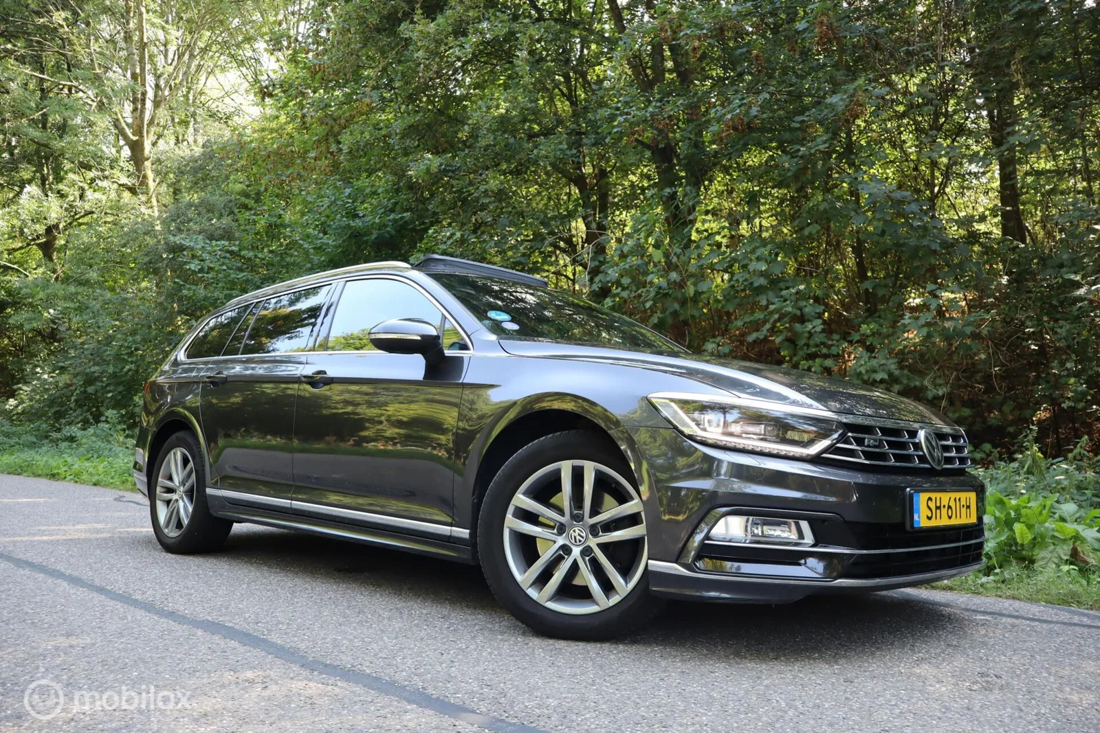 Volkswagen Passat (2018) — foto 1