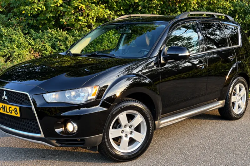 Mitsubishi Outlander (2010)