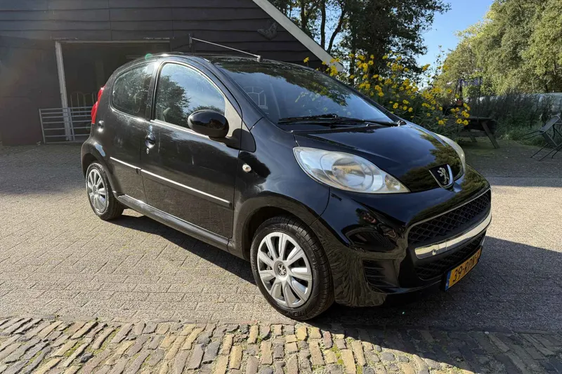 Peugeot 107 (2011)