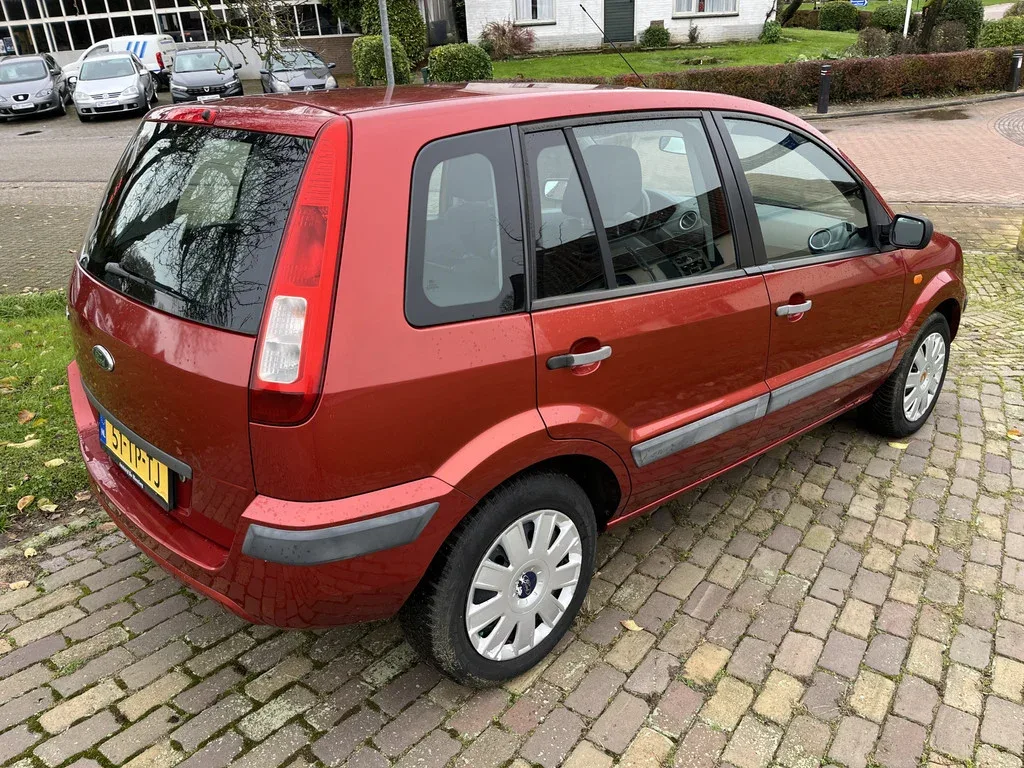 Ford Fusion (2007) — foto 1