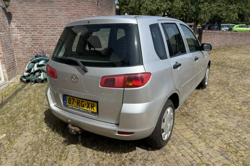 Mazda 2 (2005)
