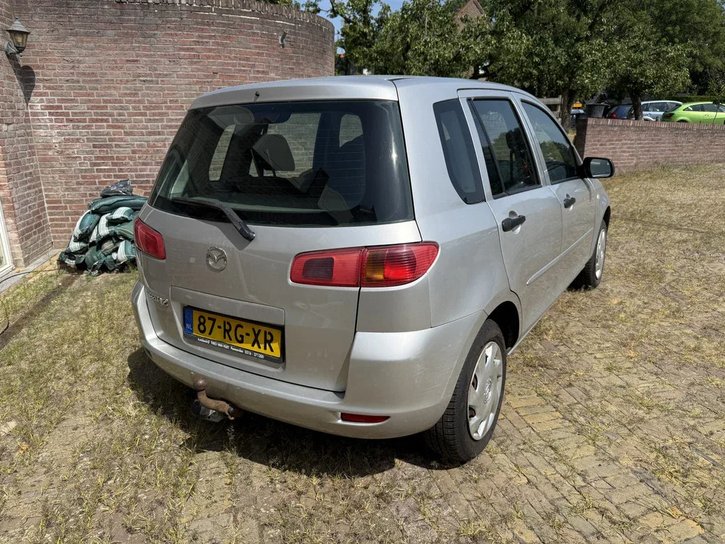 Mazda 2 (2005) — foto 1
