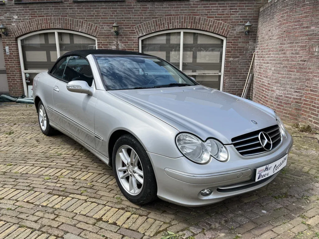 Mercedes-Benz CLK-Klasse (2003) — foto 1