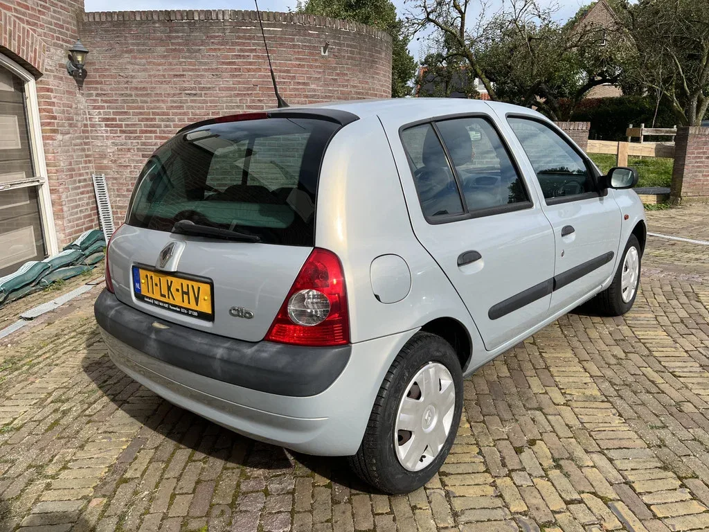Renault Clio (2003) — foto 1