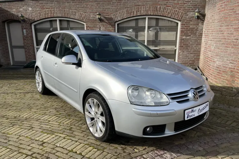Volkswagen Golf (2008)