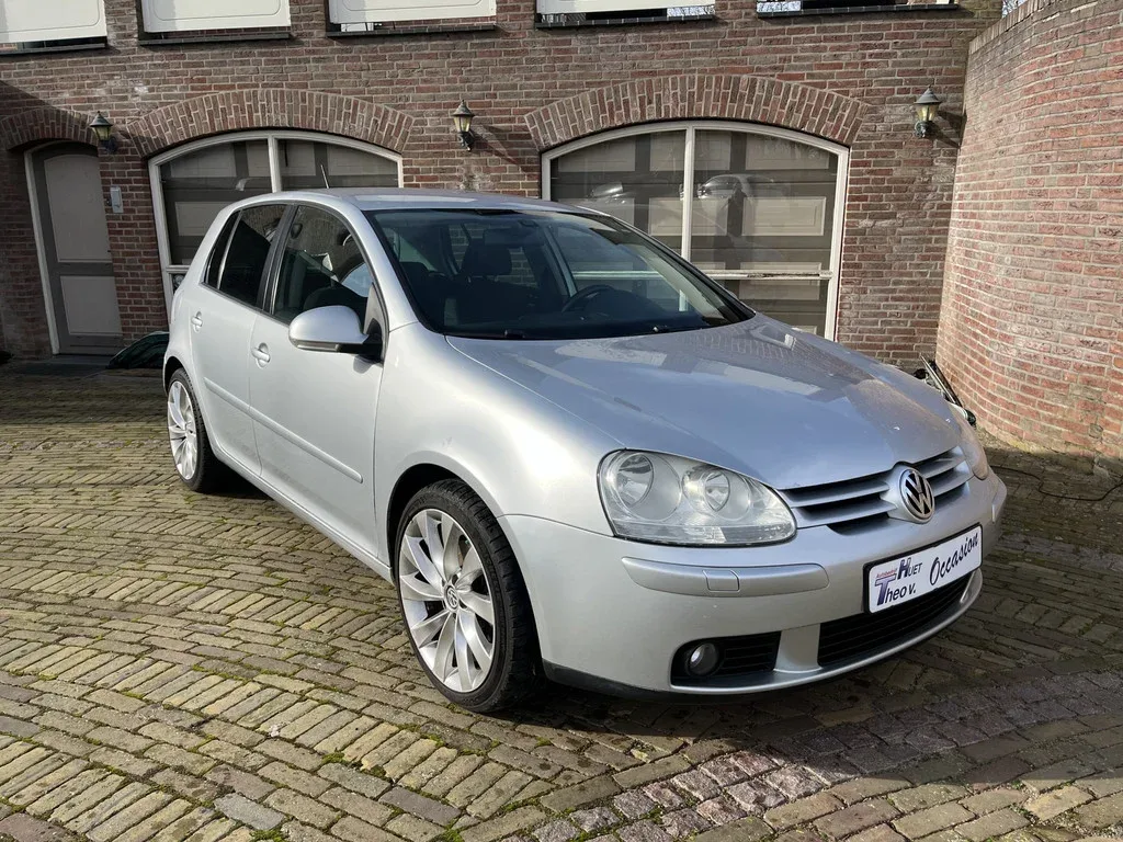 Volkswagen Golf (2008) — foto 1