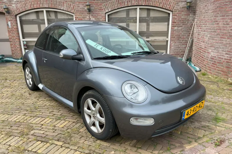 Volkswagen New Beetle (2004)