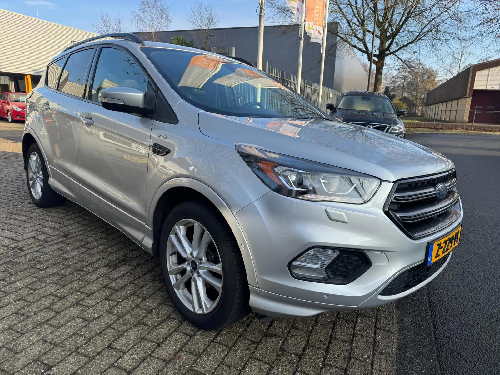 Ford Kuga (2017) — foto 1